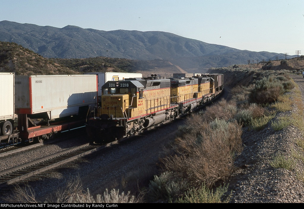 UP 3218 on Cajon Pass